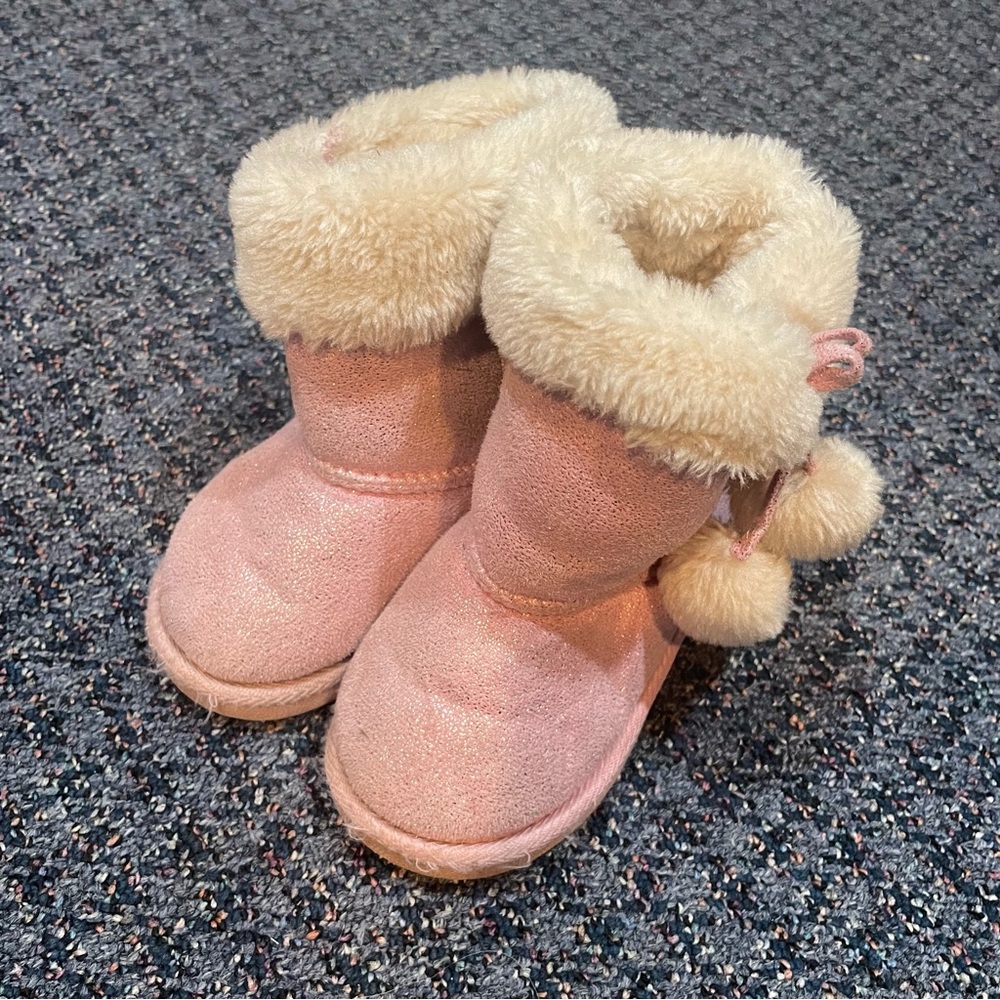 Kensie toddler pink Boots size 9